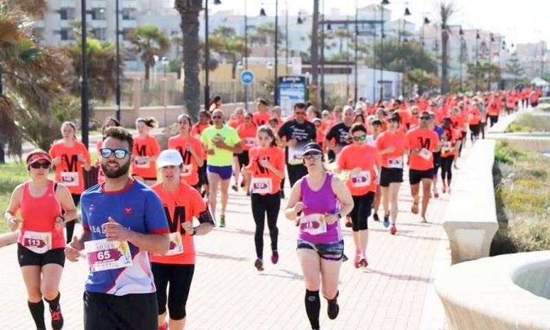 Escobi colabora en la V Carrera de la Mujer de El Ejido