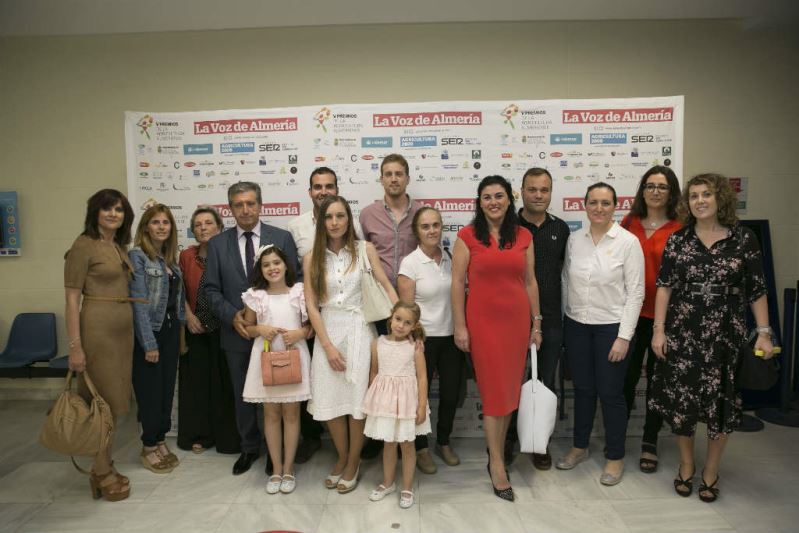 Escobi recibe el premio al compromiso ambiental de La Voz de Almería, Agricultura 2000 y Ser Almería.