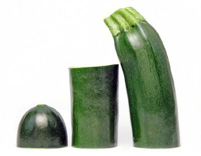 THIN DARK GREEN COURGETTE